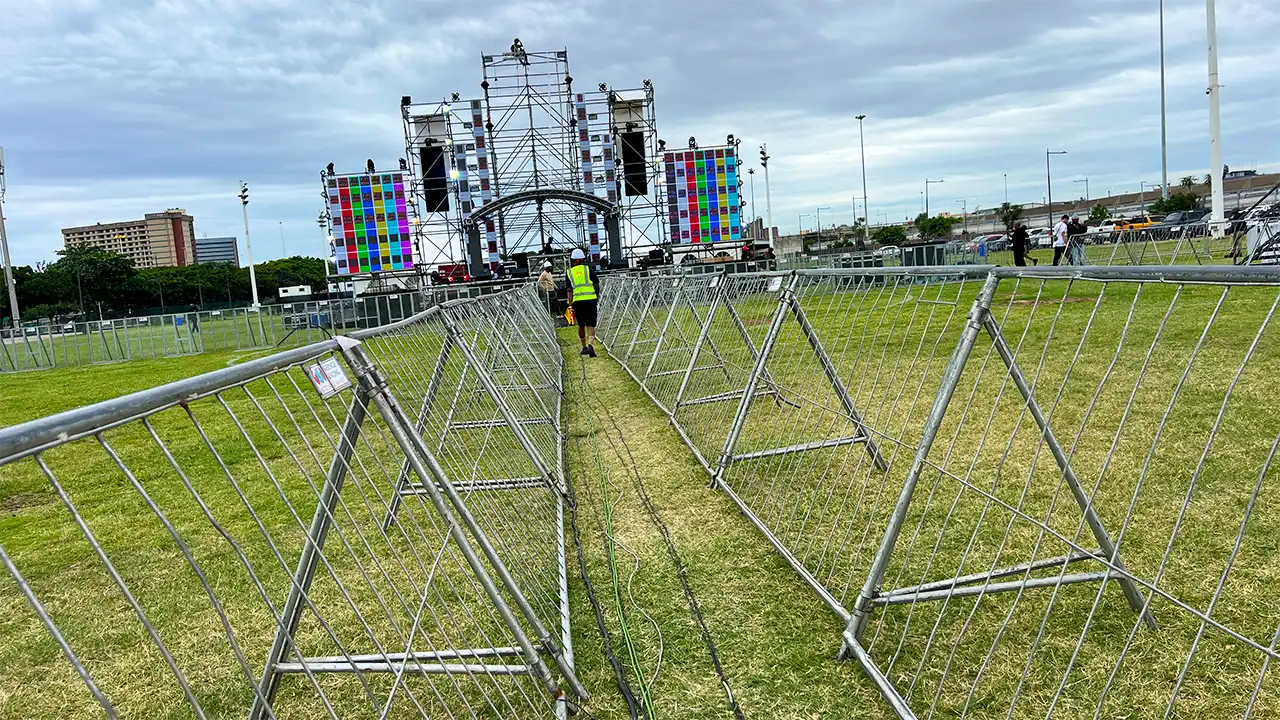 45° Angle Fencing photo 3