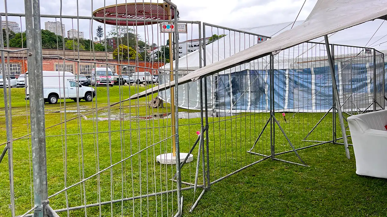 1.9 Fencing photo 4